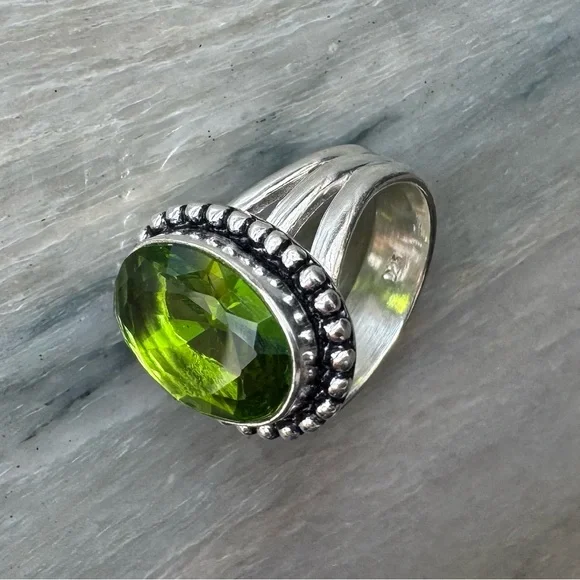 NWOT Sundance Whispering Woods Ring, Peridot, Sterling Silver